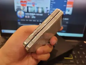 Samsung Galaxy Z Flip 5 256GB (Used)