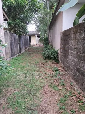 Prime Land with Old House – Near IDH / Angoda