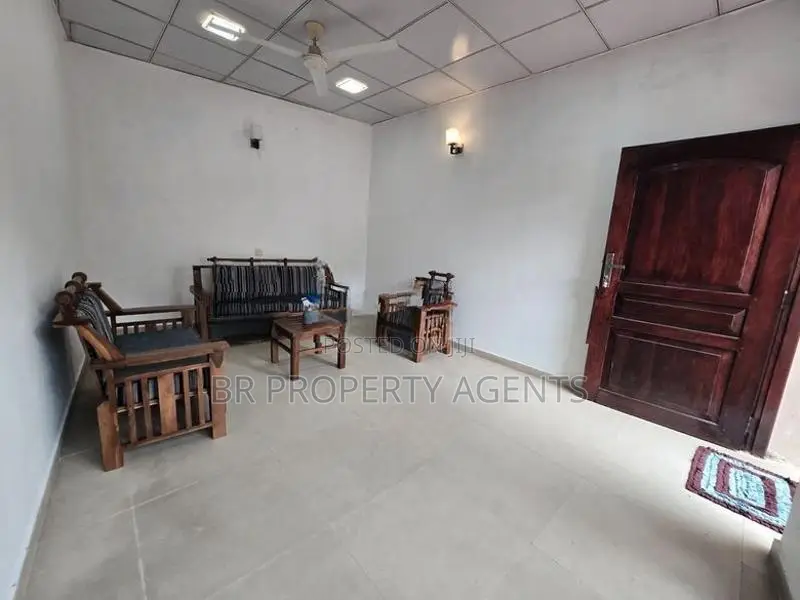 House for Sale in Wellampitiya