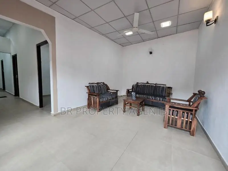 House for Sale in Wellampitiya