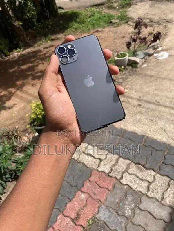 Apple iPhone 11 Pro 256GB (Used)