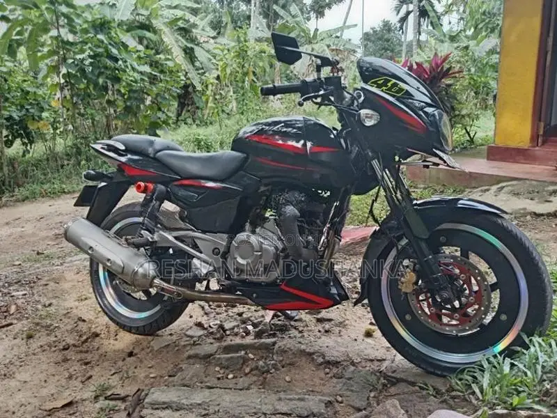 Bajaj Pulsar 180 2011