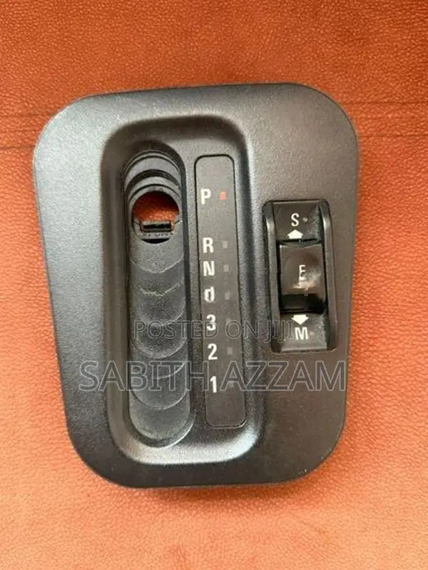 BMW 320i 1990 Gear Selecting Lever trim