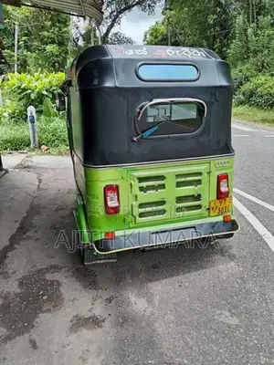 Bajaj RE 2011