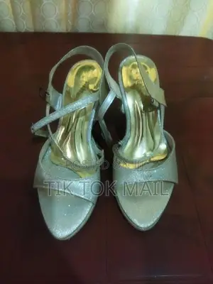 Ladies Heel