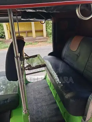 Bajaj RE 2011