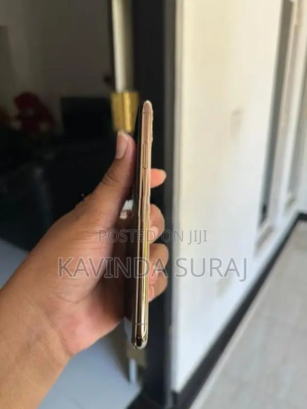 Apple iPhone 11 Pro Max 256GB (Used)