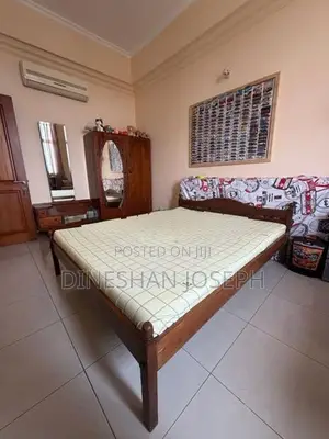 Bedroom Furniture Set