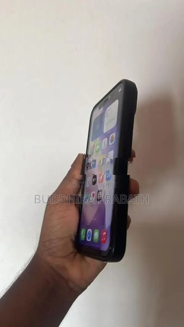 Apple iPhone 11 (Used)