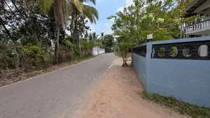 කලගෙඩිහේන දඩගමුව පාරෙන් සුපිරි ඉඩමක්