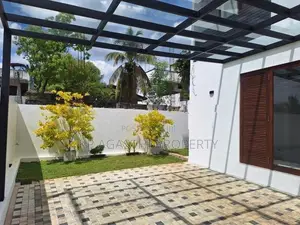 Luxury Land for Sale in Athurugiriya