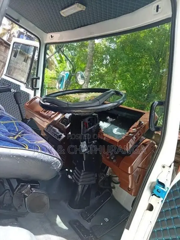 Isuzu FTR 1986