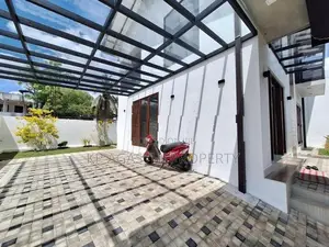Luxury Land for Sale in Athurugiriya