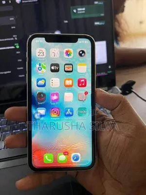 Apple iPhone 11 64GB (Used)