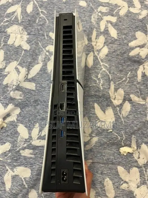 Play Station 5 Digital Edition Slim