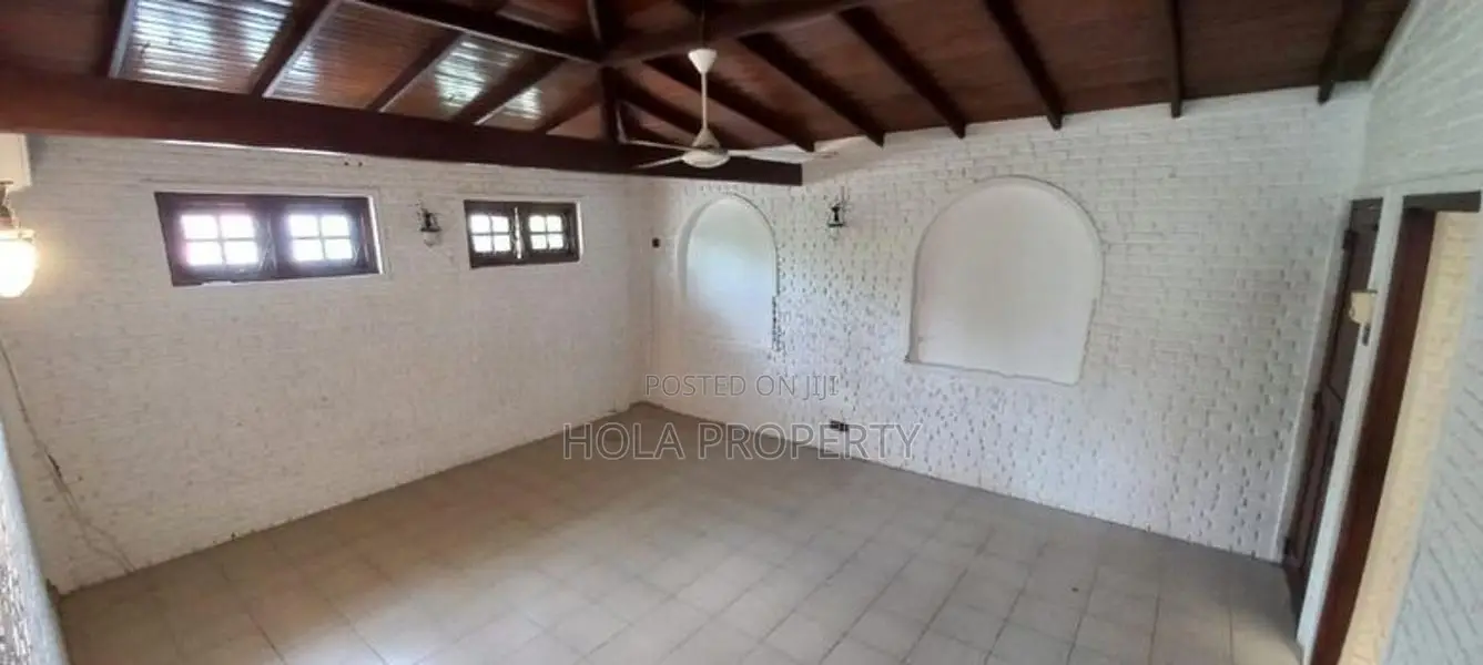 2 Bedroom Pitakotte Single House for Rent