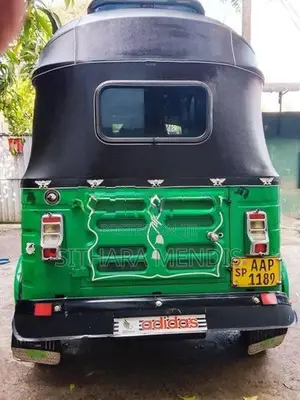 Bajaj RE 2014