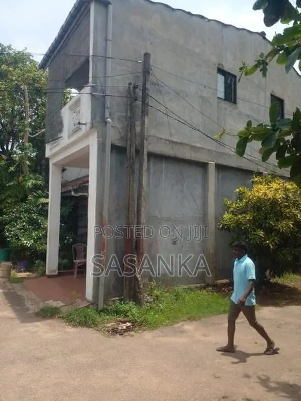 Kohuwala Malwatta Road 5.67 Perches Land With Old House For Sale