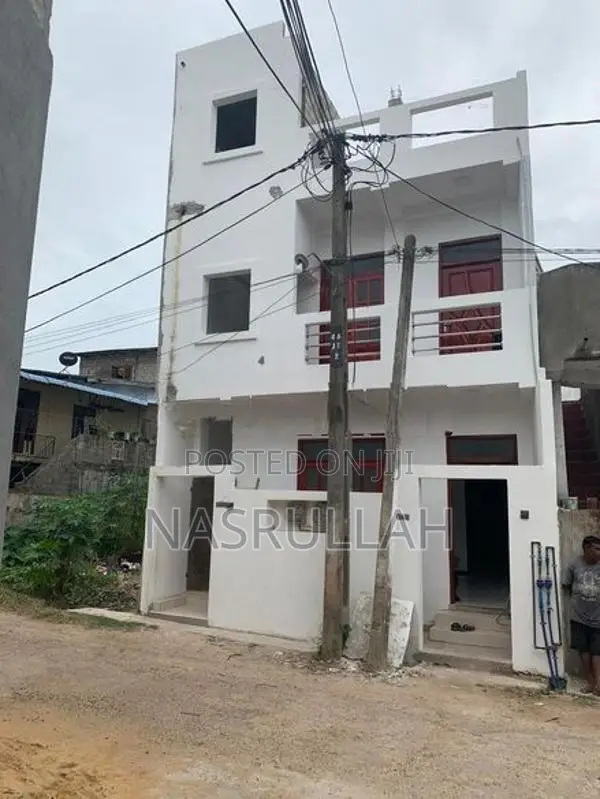 House for Lease - Ambagaha Juntion, Wellampitiya