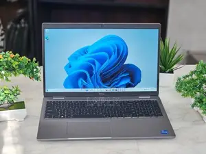 Dell Latitude 5520 FullHD Touch Core i7 11th GEN 8GB 256GB SSD Laptop