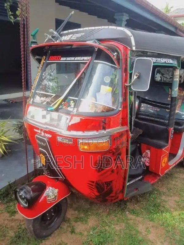 Bajaj RE 2009