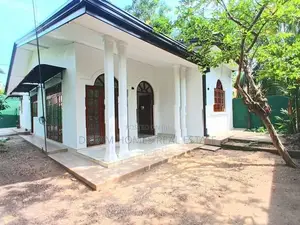 Cozy Residential House for Sale in Kottawa