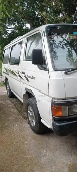 Nissan Caravan 1992
