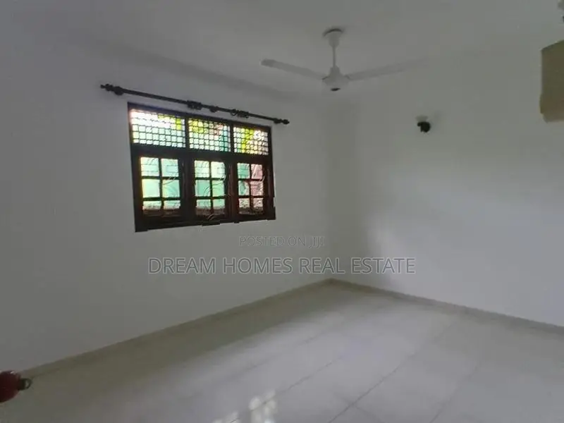 Cozy Residential House for Sale in Kottawa