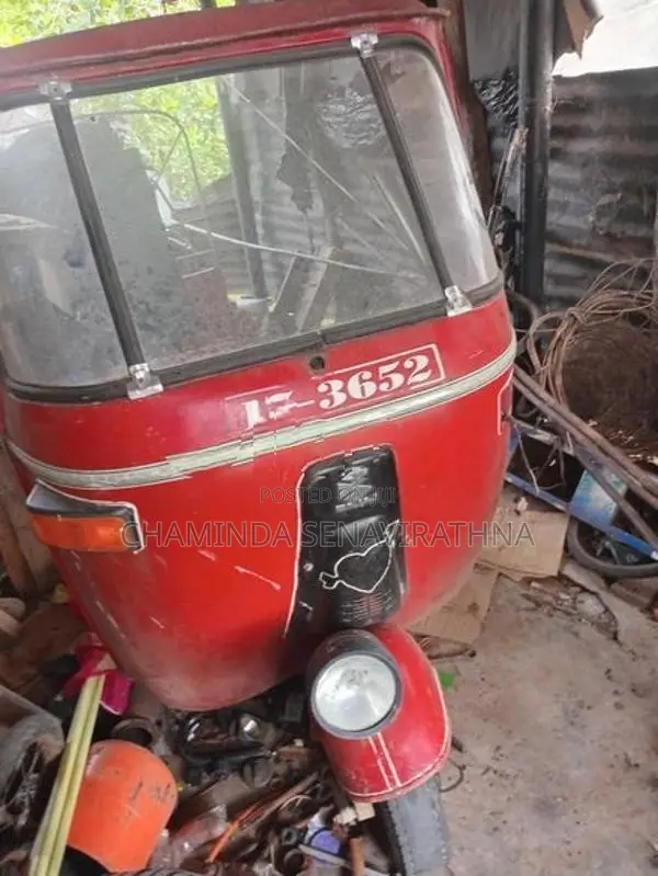 Bajaj RE 1994