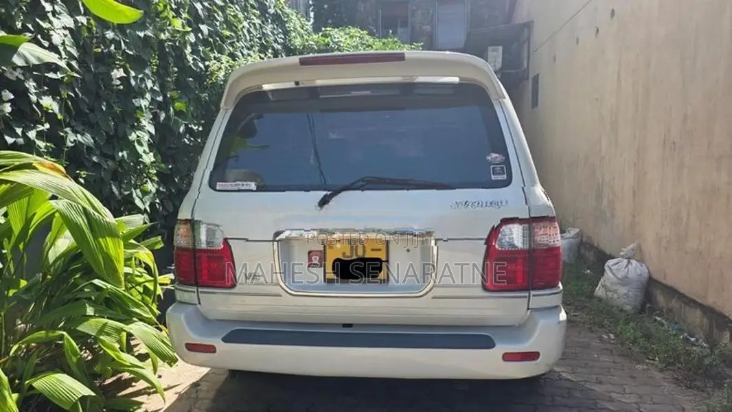Toyota Land Cruiser Sahara 2000