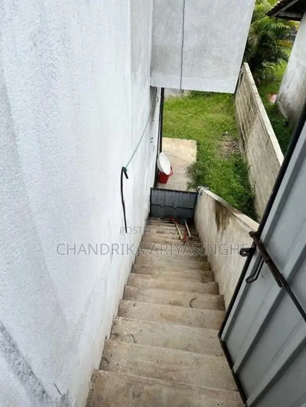 නිදන කාමරයක් කුලියට දීමට - තල්අරඹ