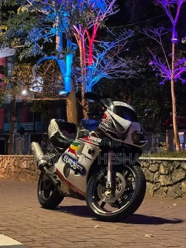Honda CBR MC