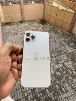 Apple iPhone 11 Pro 256GB (Used)