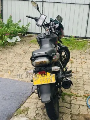 Bajaj Discover 2012