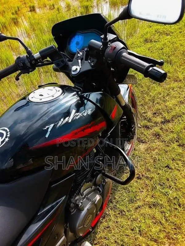 Bajaj Pulsar 180 2016