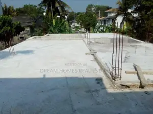 Half Build 3-Storey House – Thalawathugoda