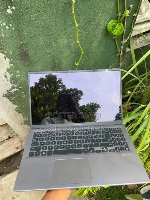 Asus VivoBook i7 Touch Screen Laptop