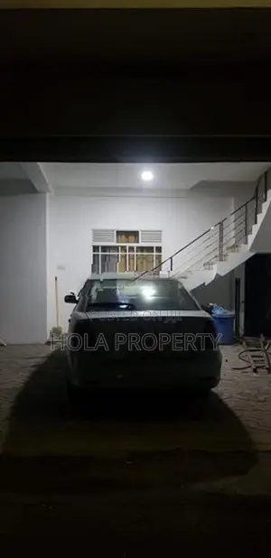 3 Bedroom Unfurnished Upstair House for Rent Colombo 08