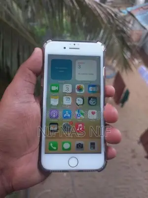Apple iPhone 8 (Used)