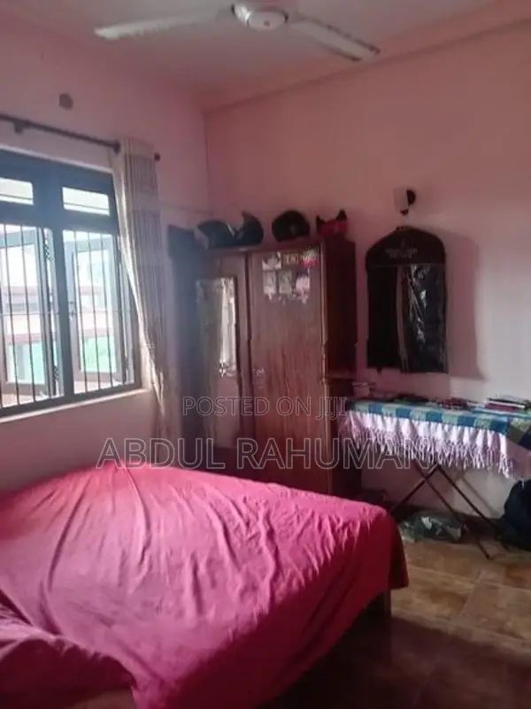 Upstair House in Borella