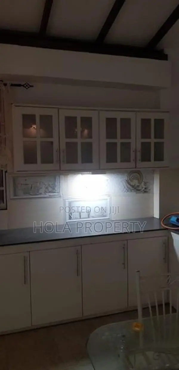 3 Bedroom Unfurnished Upstair House for Rent Colombo 08