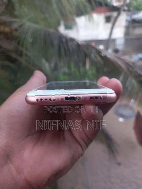 Apple iPhone 8 (Used)