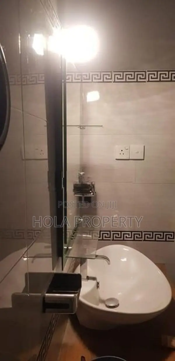 3 Bedroom Unfurnished Upstair House for Rent Colombo 08
