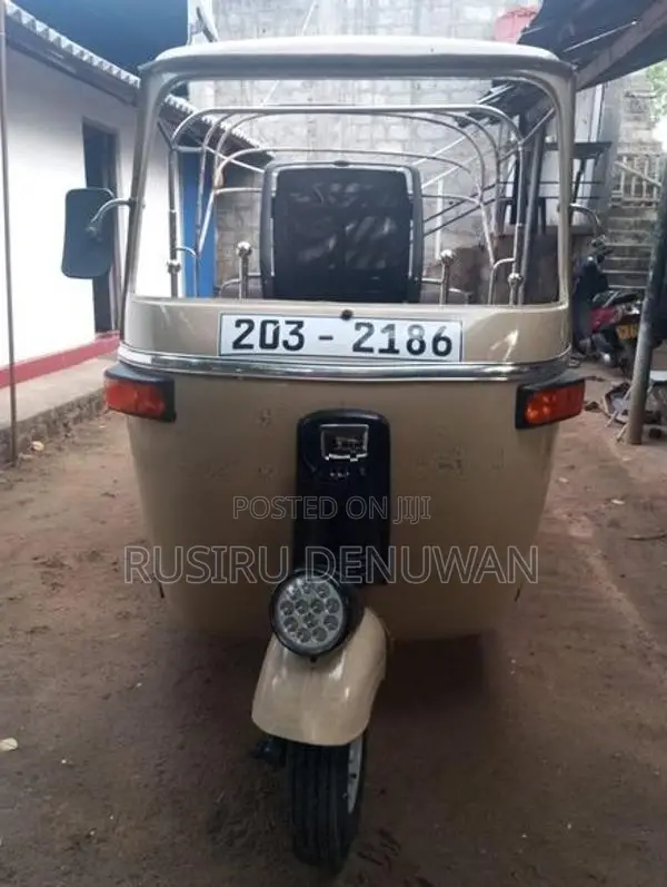 Bajaj RE 1996
