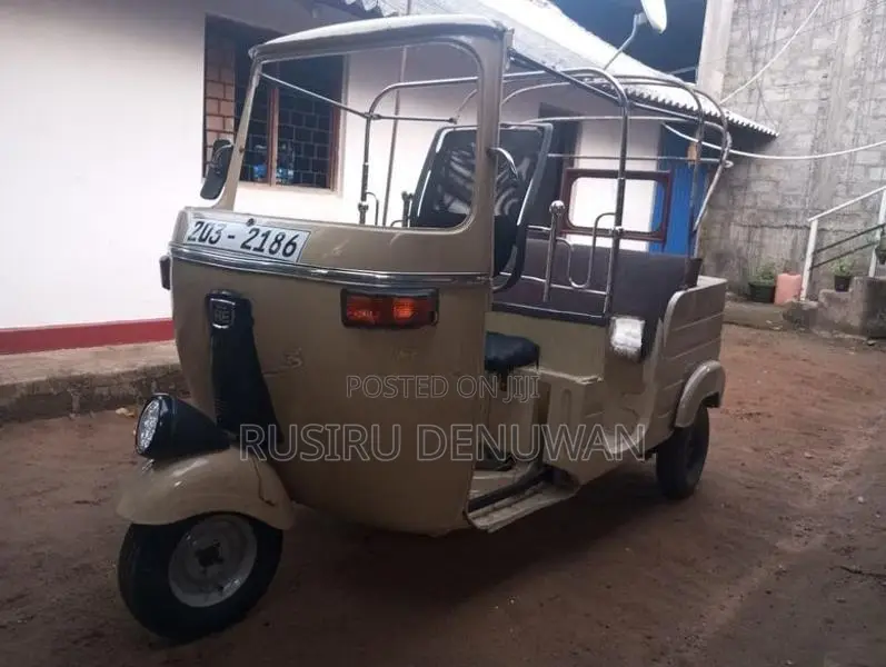 Bajaj RE 1996