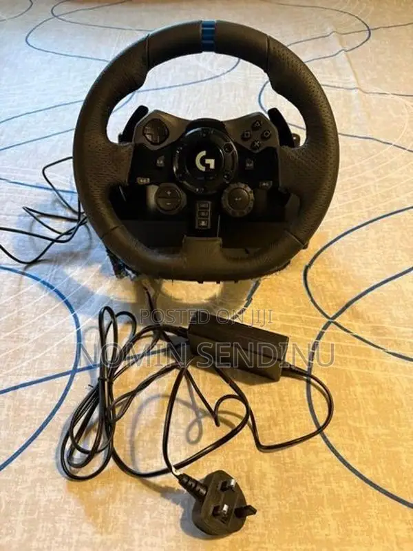 Logitech G923 Racing Wheel