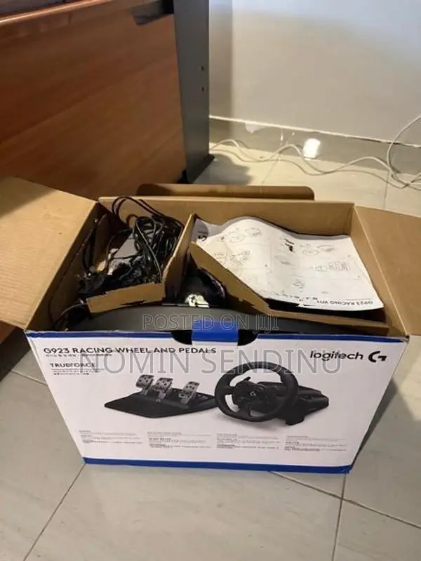 Logitech G923 Racing Wheel