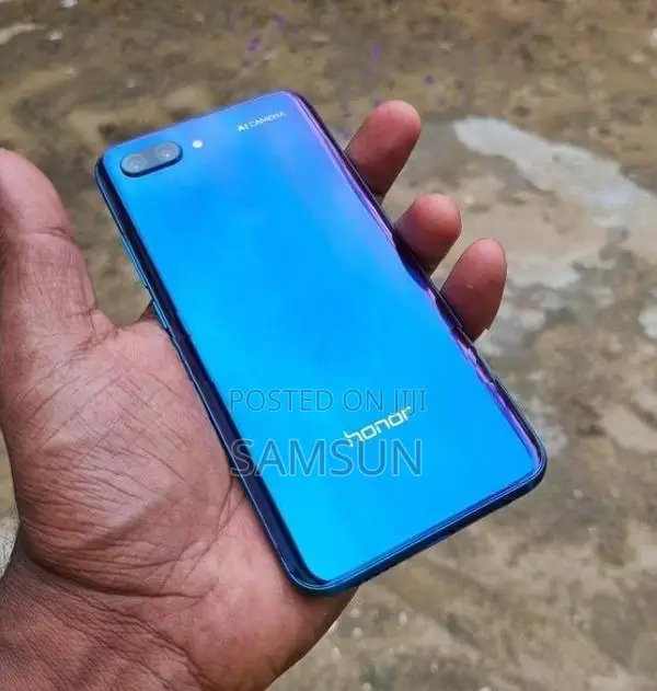 Honor 10 (Used)