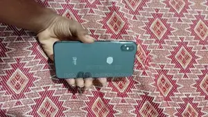 Apple iPhone X (Used)