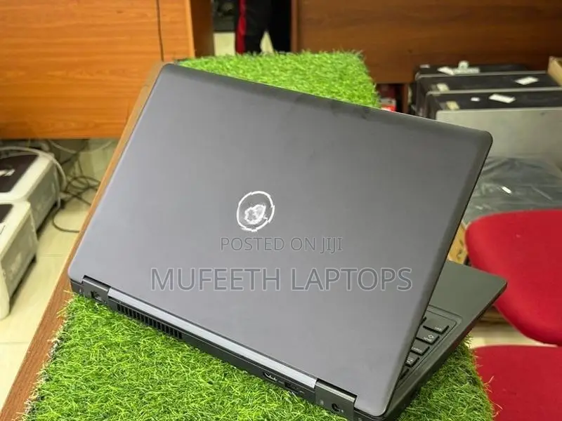 Dell i5 8Gen 8GB 256GB SSD 15.6”FHD Display